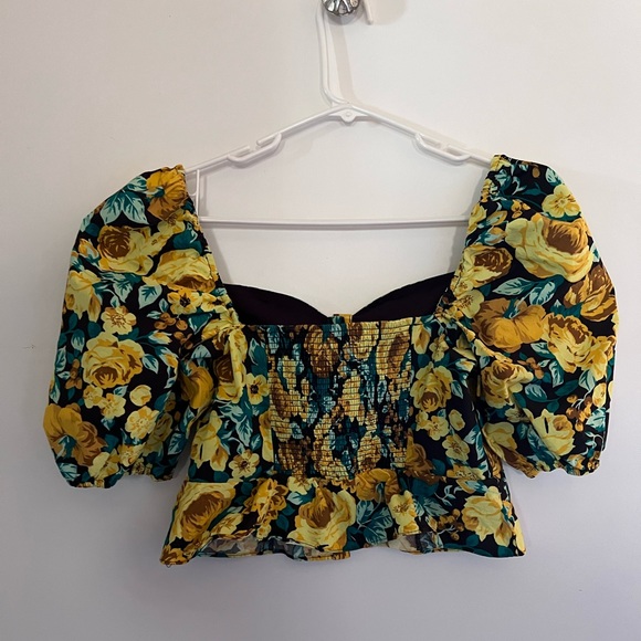 LAURA ASHLEY & URBAN OUTFFITTERS LUCILLE TOP - Picture 5 of 15